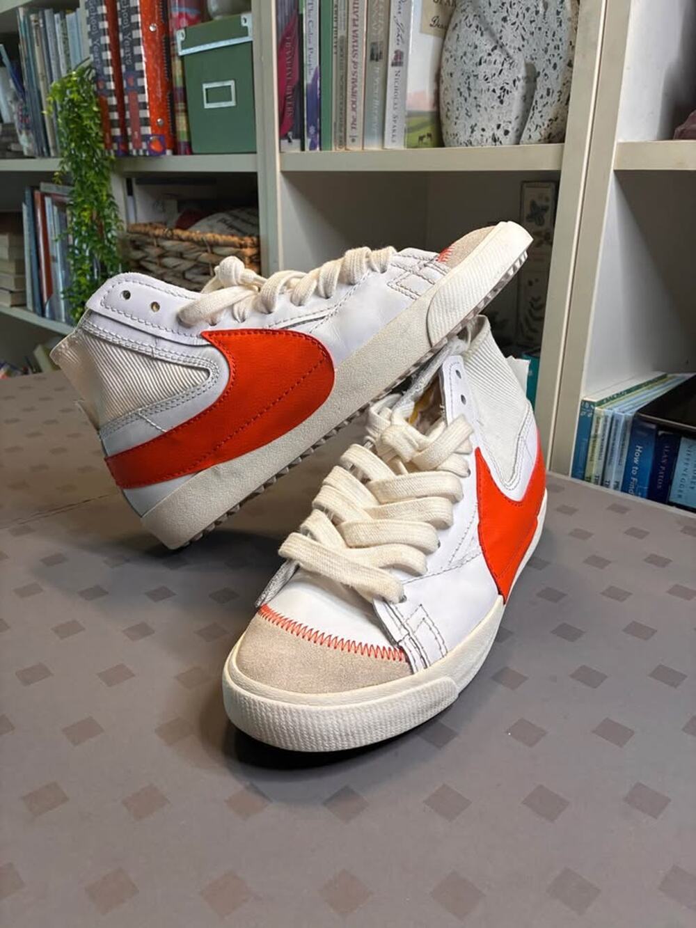 Nike Blazer Mid 77 Jumbo Men’s 11 White Total Orange Oversized Swoosh DH7690-100